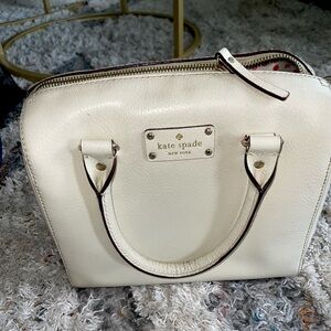 Kate Spade | Cream Double Zip Melinda Satchel | 100% Cow Leather